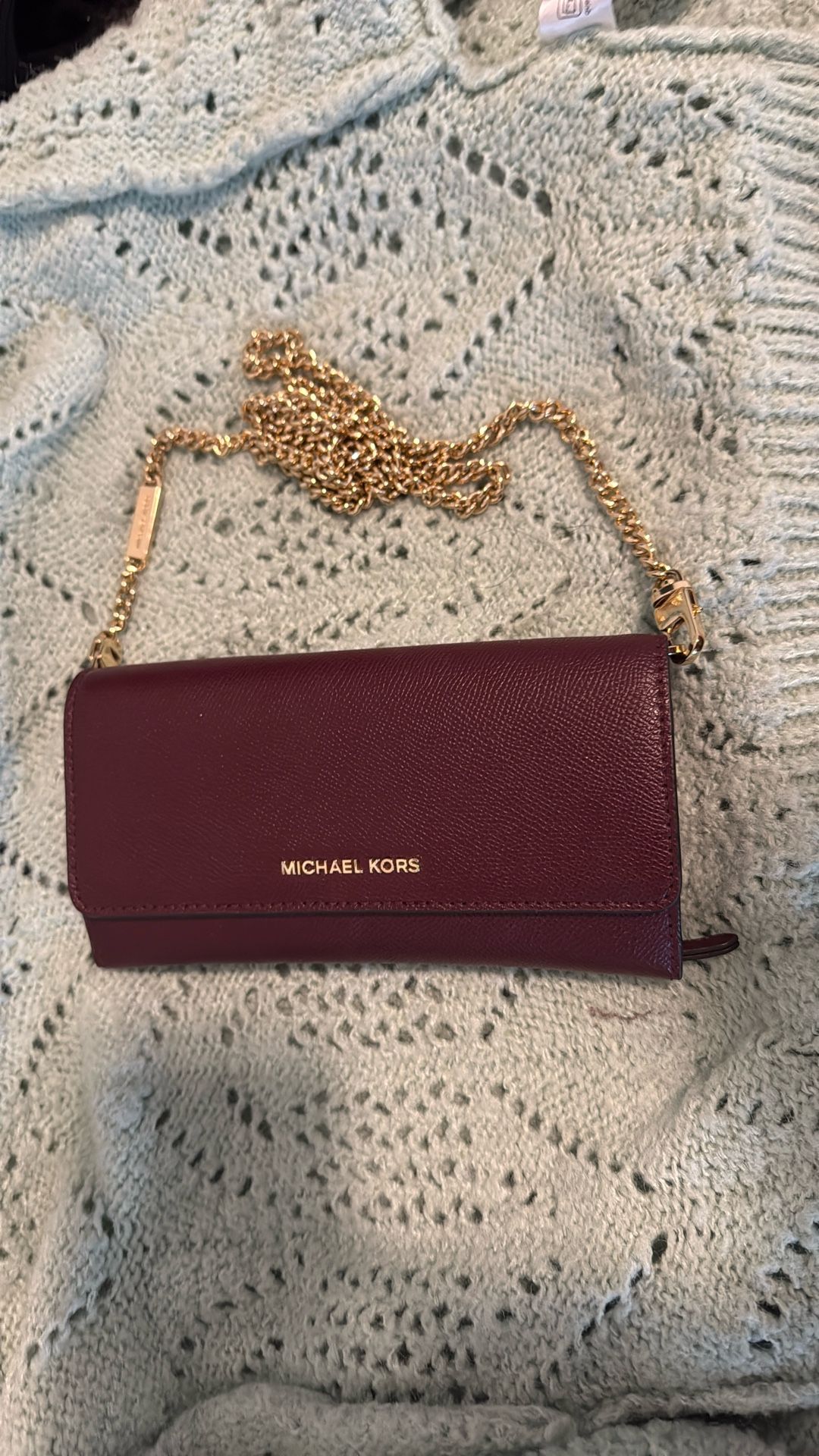 Michael Kors Large Trifold Wallet On Chain