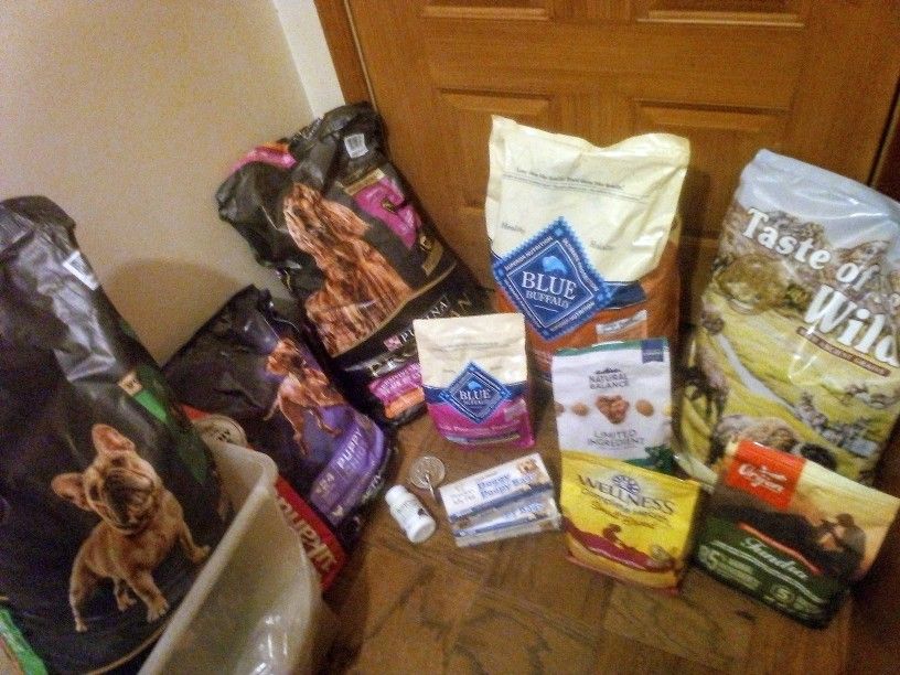 Lots Of Good Dog Food