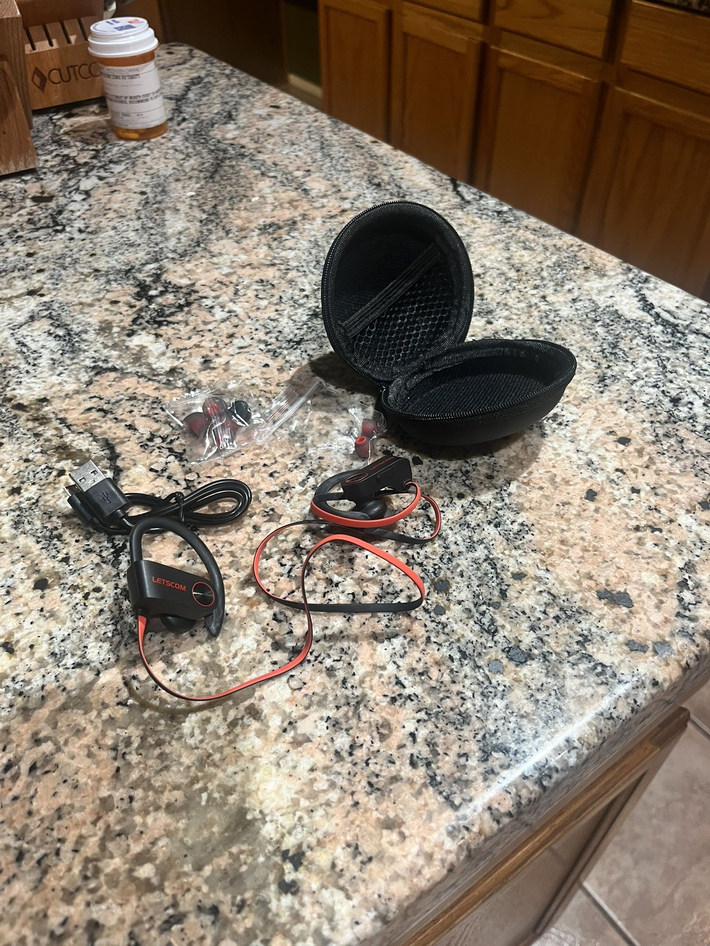 wireless Bluetooth earbuds