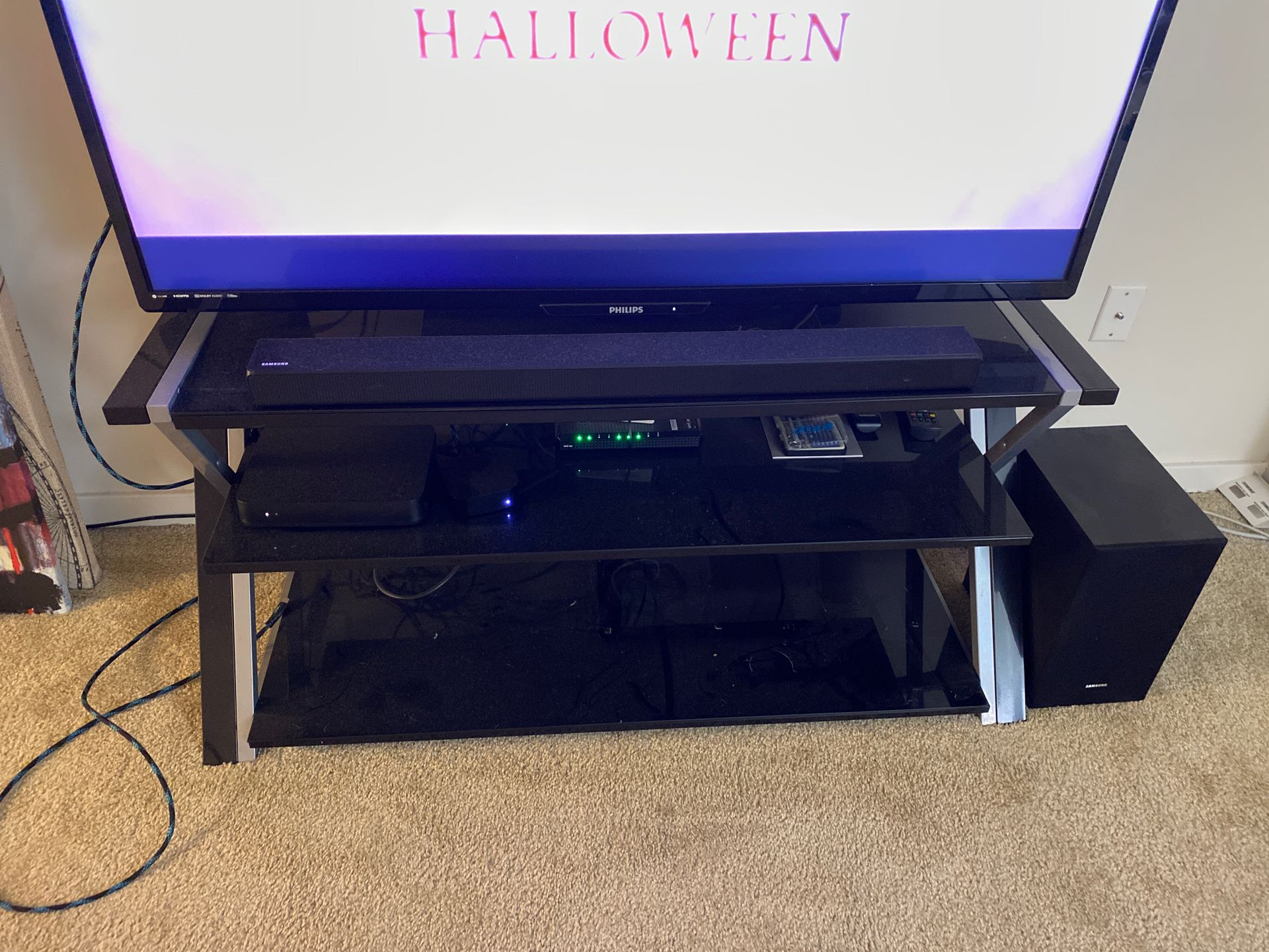 Glass fancy tv stand