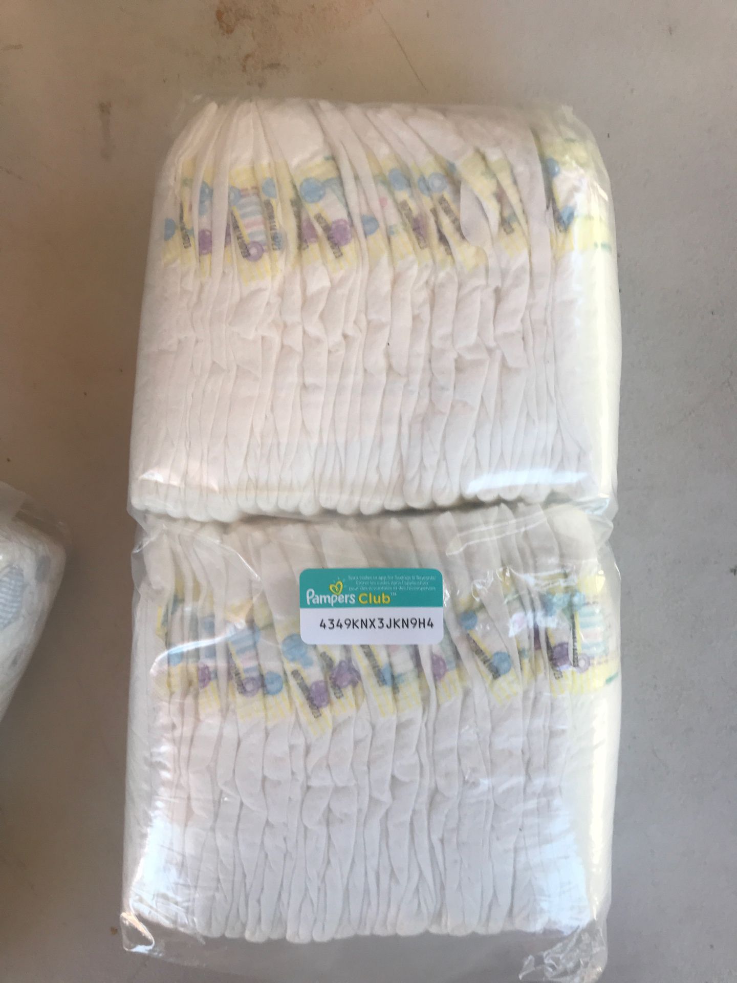 NEW PAMPERS BRAND 42 COUNT NEWBORN DIAPERS