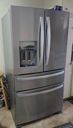 Whirlpool Stainless Steel French Door Refrigerator w/ Ice & Water Dispenser
