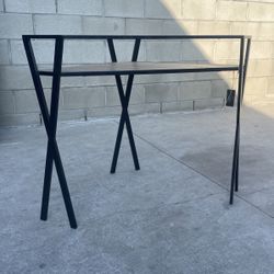 Corner Table