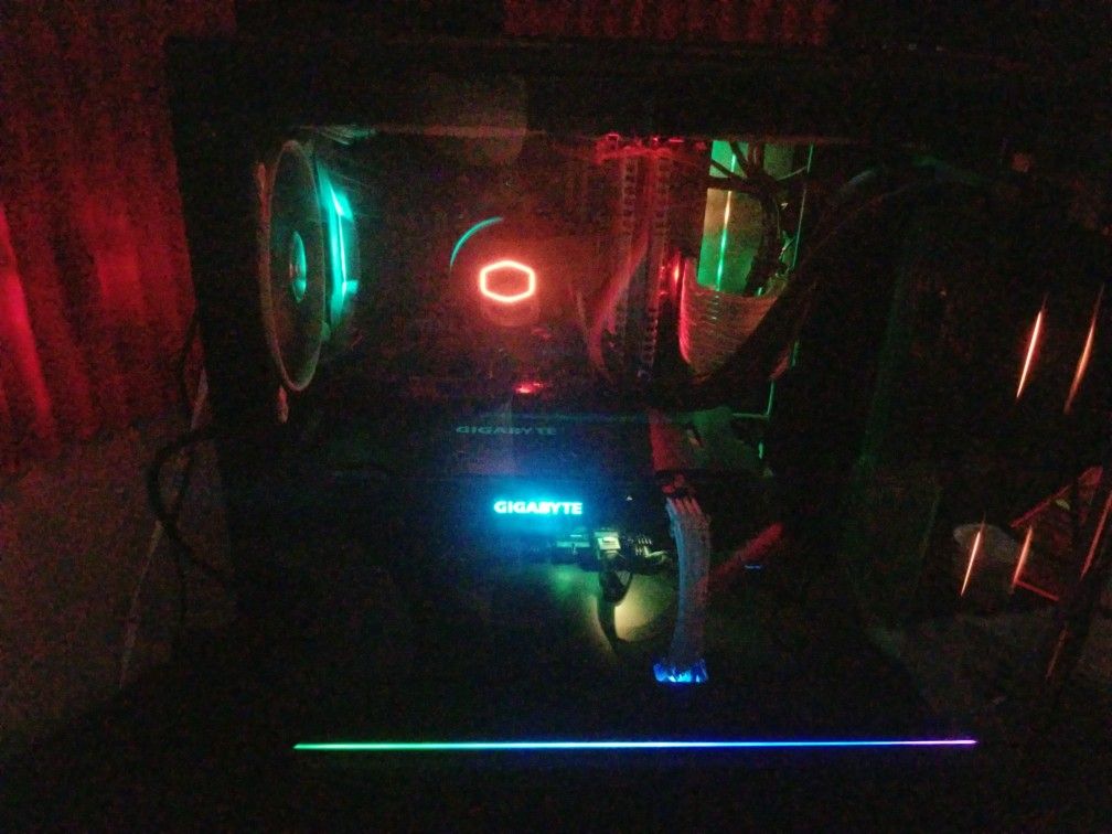 Gaming PC (Ryzen 7 2700x Gtx 1070ti 16gb DDR4 3200mhz ) 1,000 OBO