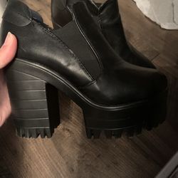 Size 5 Black Heeled Booties 