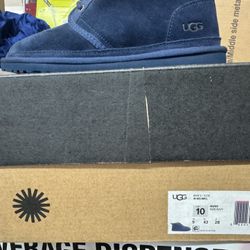 Shoes Men Size 10 UGGS New
