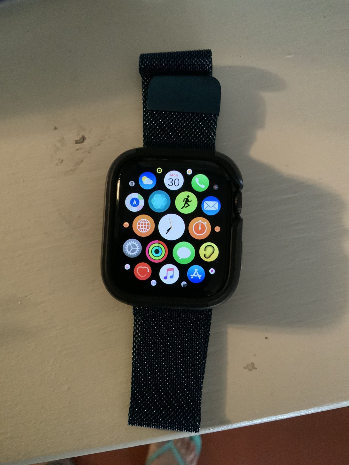 Apple Watch 5th gen 44mm