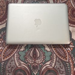 Apple MacBook 