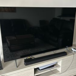 Samsung 65in TV With Sound Bar 