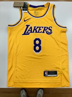 Kobe Bryant Lakers NWT Jersey men’s medium (read)