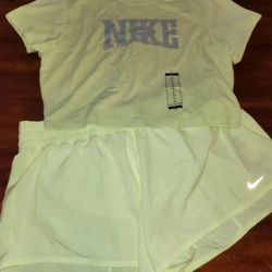 Women's Nike SeT 