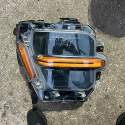 2024-25 FORD F150 RH HEADLIGHT FULL LED OEM 