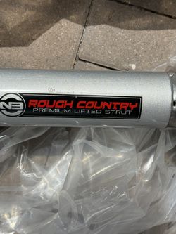 Rough Country, Suspension System, Loaded Struts, Shocks