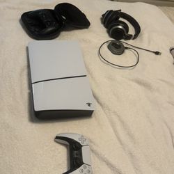 PS5 Ultimate Bundle – DualSense Edge + Stealth Pro Headset – Like New – Ready to Play