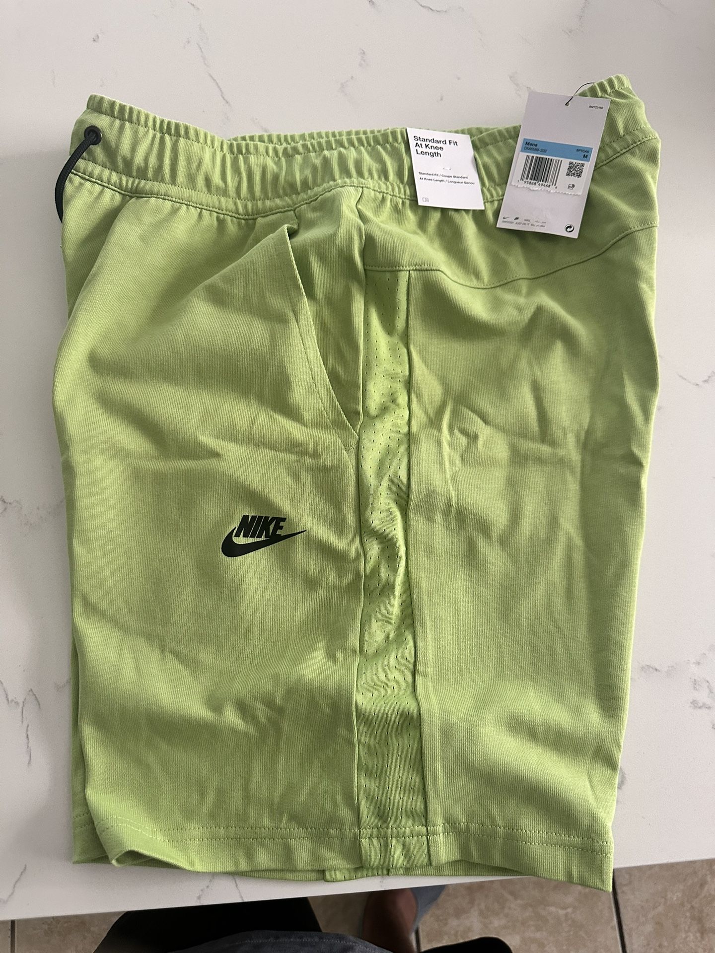 Men Nike Tech Shorts Size Medium