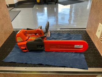 Husqvarna Limb Saw (T525)