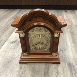 Vintage Table Clock 