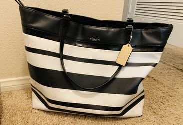 Coach TOTE In STRIPED COATED CANVAS 