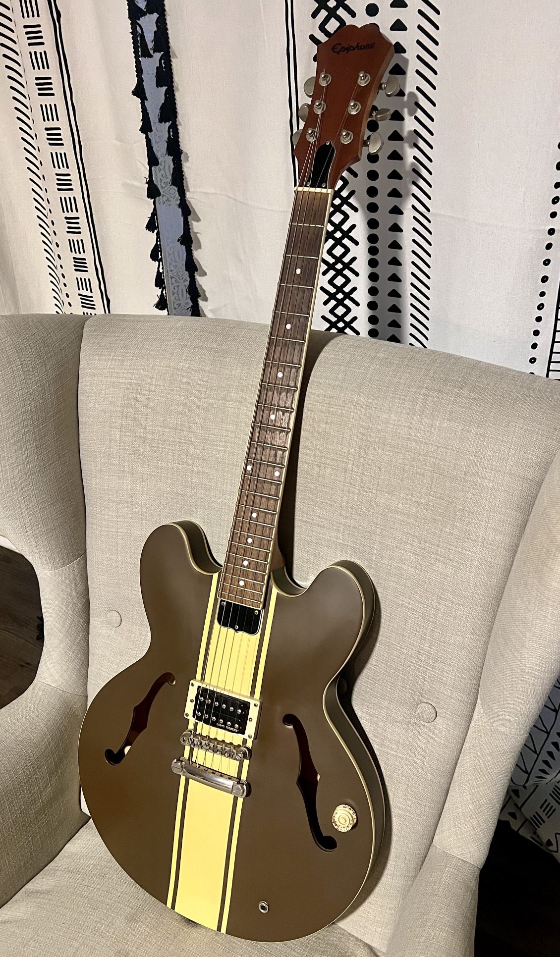 Tom Delonge Epiphone  ES-333