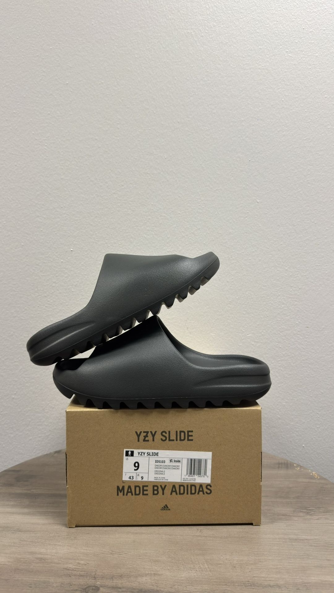 Adidas Yeezy Slide Dark Onyx
