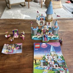 Lego Cinderella Castle 41055 + Sleeping Beauties Room 41060