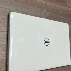 17” Dell Inspiron 5855 AMD A6-7310 APU  AMD Radeon 12gb Ram256ssd  Win 11