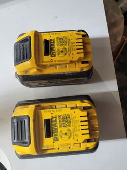 Battery dewalt FLEX 20VOLT  9AH used in a good condition.