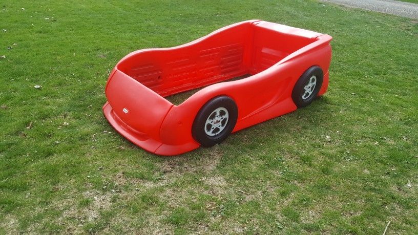 Little Tikes Race Car Bed
