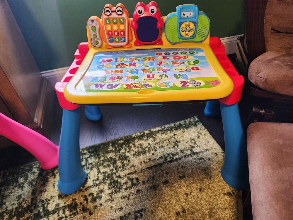 Children's Learning Desk