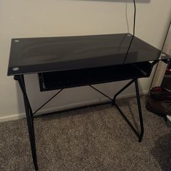 Desk / Chair