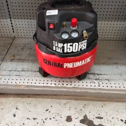 Central Pneumatic Air Compressor With Hose 