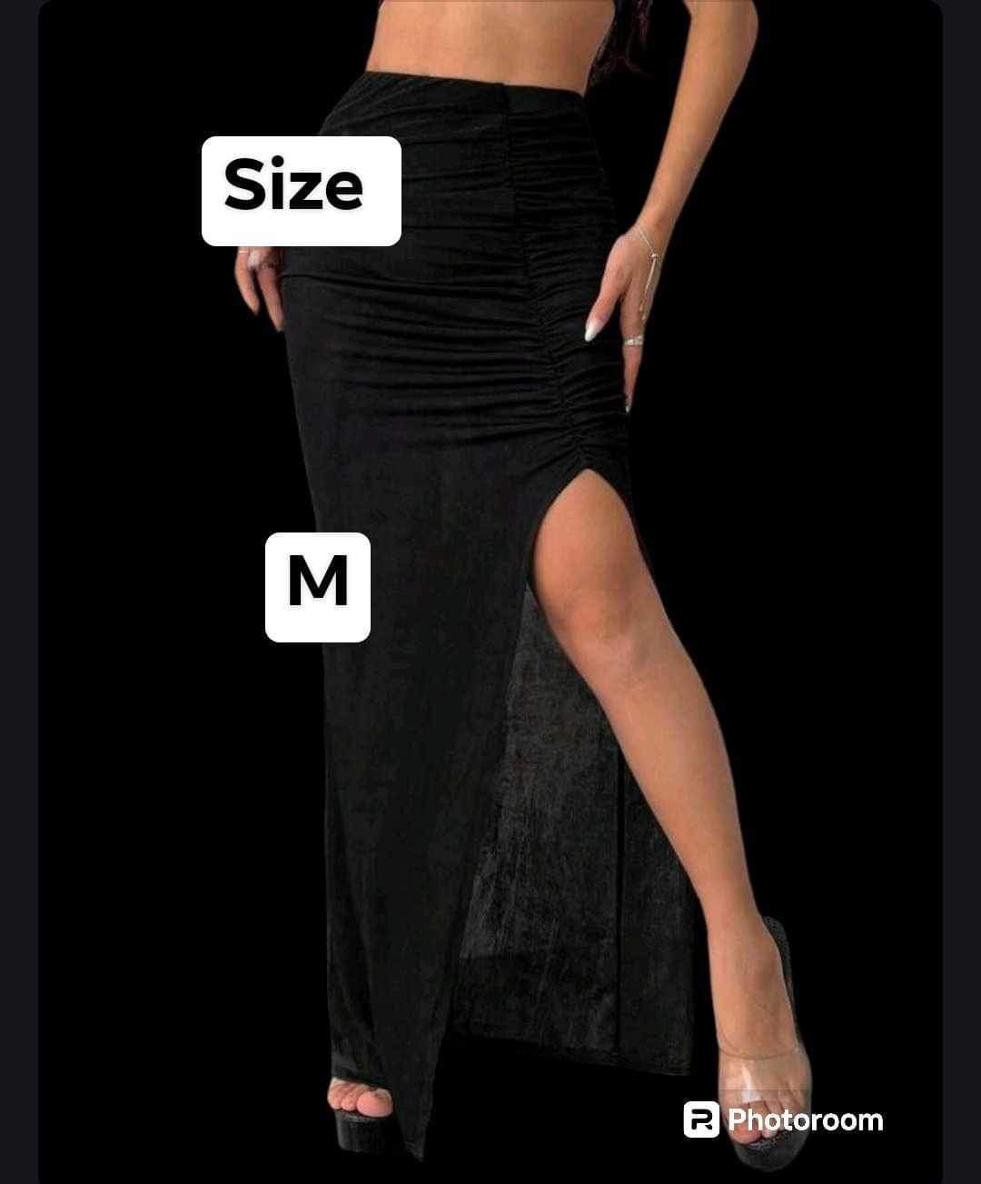 New Women’s Skirt Size Medium 