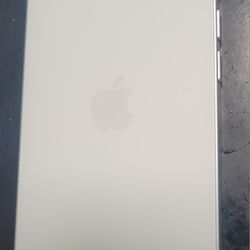 iPhone 16e - 128gb - Carrier Unlocked - Like New