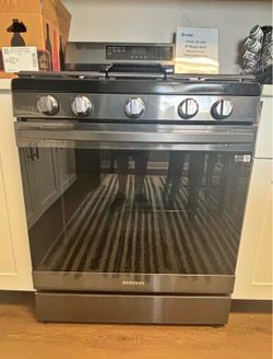 Samsung NX60A6511SG Gas Range