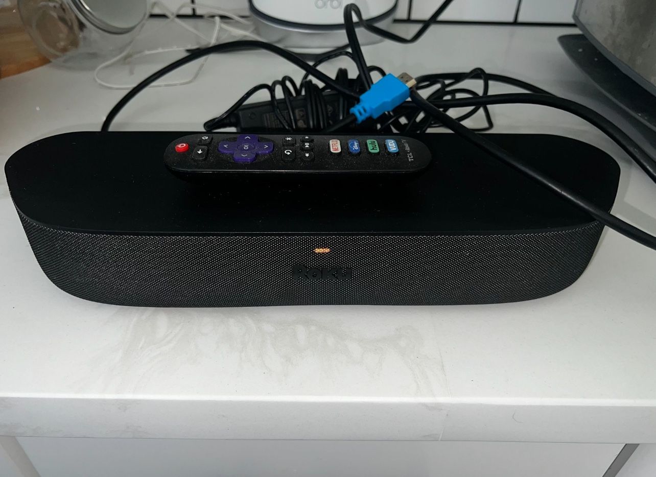 ZVOX SOUNDBAR AV155 AND ROKU 9102X