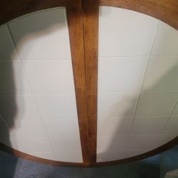 Vintage Farmhouse Extendable Dining Table with 4 Swivel Chairs w/ Casters. Great Shape!! 40+yrs old