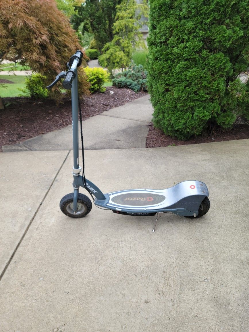 Razor 300 Scooter