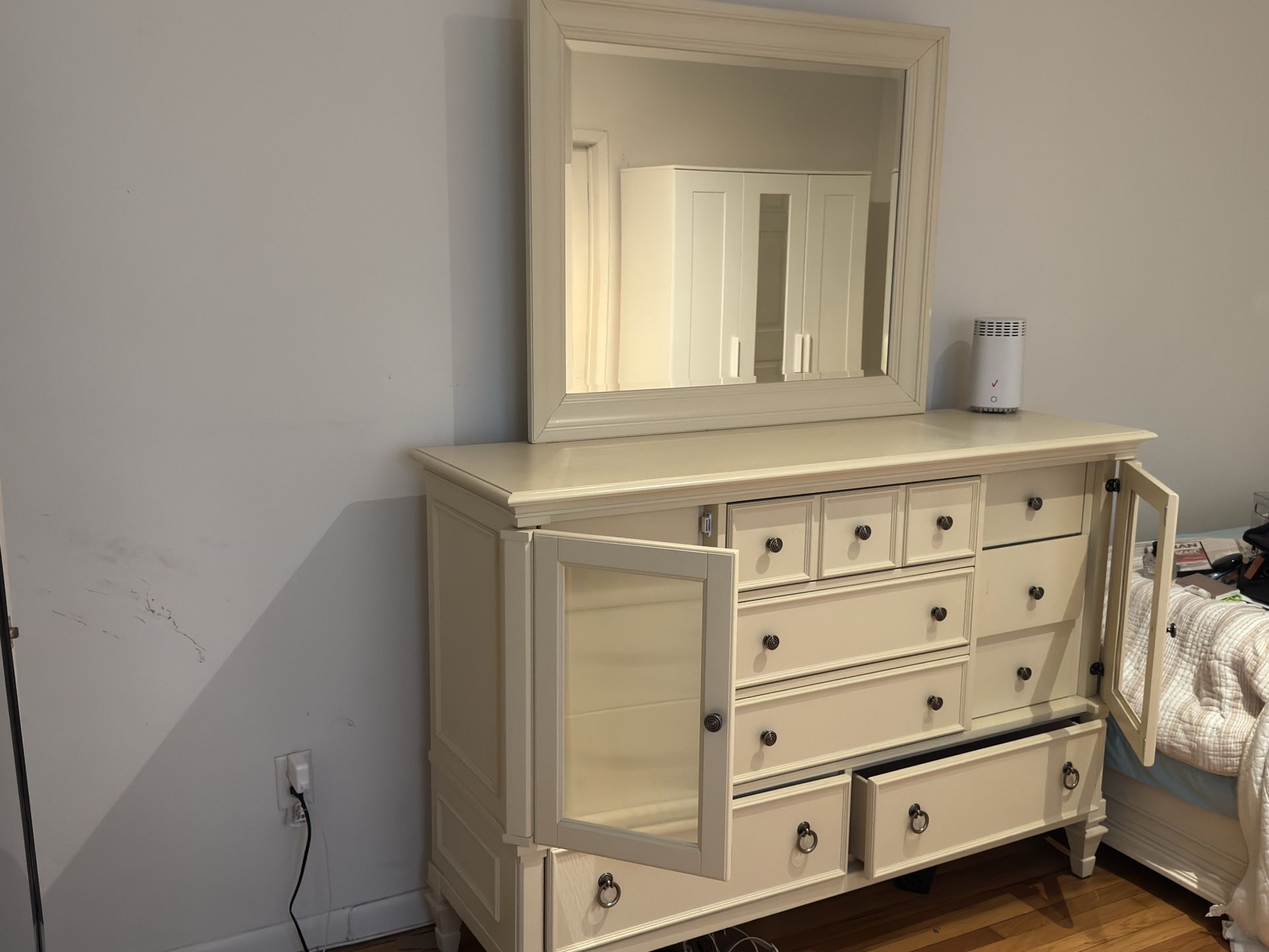 Raymour Dresser Heavy Duty