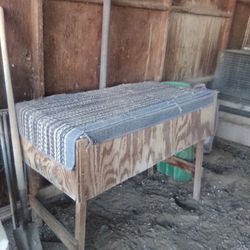 Free   Chicken Border Box For Baby Chicks 