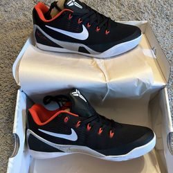 Sz 9.5 Kobe Zoom