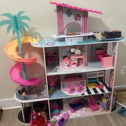 LOL Doll House 
