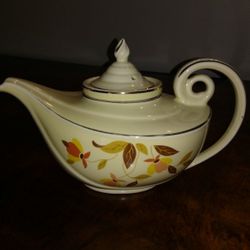 Jewel Tea Autumn Leaf Aladdin Teapot