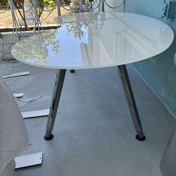 Table or Desk