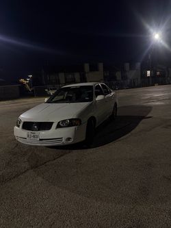Nissan Sentra White 4-Door Sedan 2004