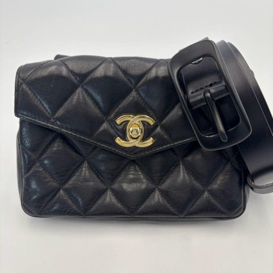 Beauty 𝐂𝐇𝐀𝐍𝐄𝐋 Matlasse Lambskin Coco Mark Body Waist Bag