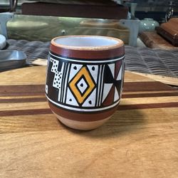 Little Pottery Looks Like Indian But No Markings 
