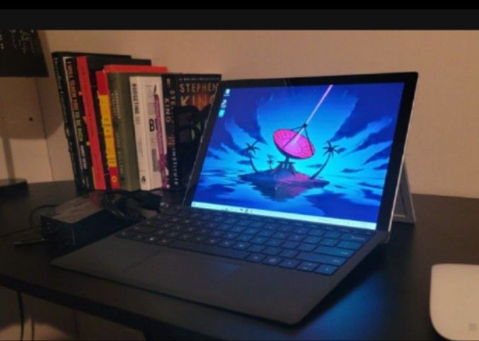 Microsoft Surface Pro 7 Windows 11 CRACKED GLASS CORNER BUT Working Fine Charger INCLUDED