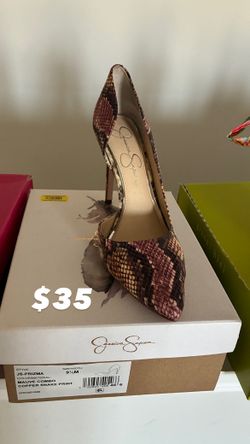 Women shoes/heels