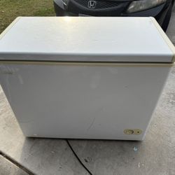 ❄️ Chest Freezer – Works Great! $150 ❄️