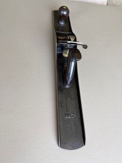 Vintage Bailey Jack jointer plane no 7.    22” long